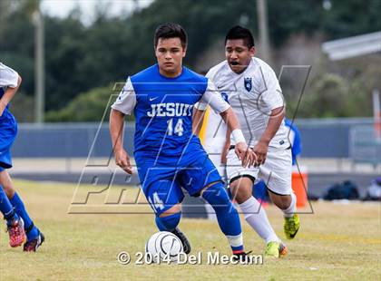 Thumbnail 1 in Armwood vs. Jesuit photogallery.