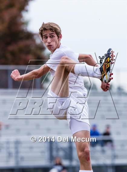 Thumbnail 1 in Armwood vs. Jesuit photogallery.