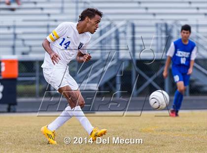 Thumbnail 1 in Armwood vs. Jesuit photogallery.