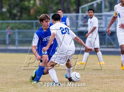 Thumbnail 2 in Armwood vs. Jesuit photogallery.