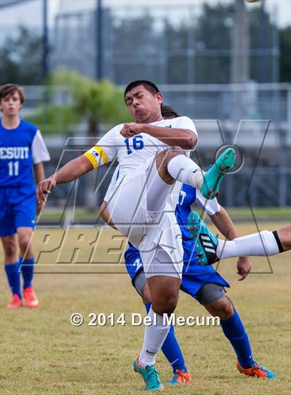 Thumbnail 1 in Armwood vs. Jesuit photogallery.