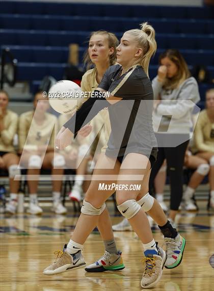 Thumbnail 2 in Davis vs Ridgeline photogallery.