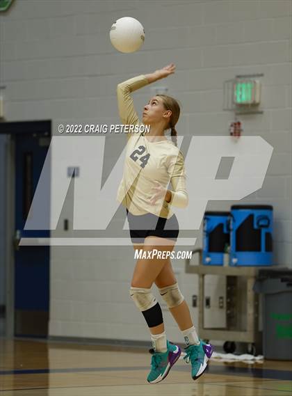 Thumbnail 1 in Davis vs Ridgeline photogallery.