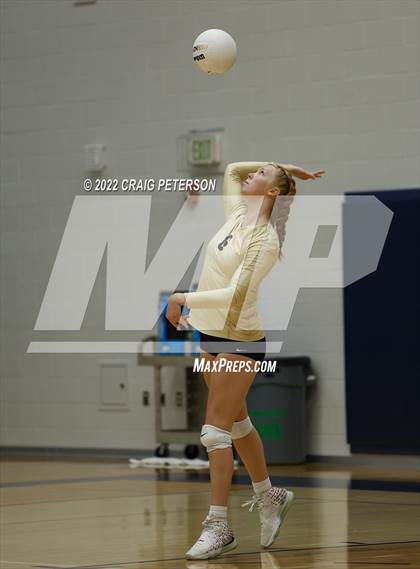 Thumbnail 1 in Davis vs Ridgeline photogallery.