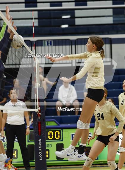 Thumbnail 1 in Davis vs Ridgeline photogallery.
