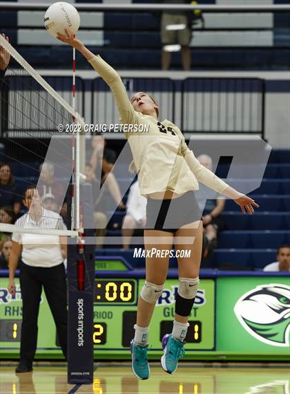 Thumbnail 3 in Davis vs Ridgeline photogallery.