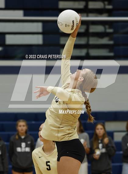 Thumbnail 1 in Davis vs Ridgeline photogallery.