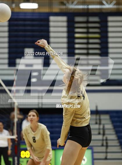 Thumbnail 2 in Davis vs Ridgeline photogallery.