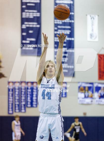 Thumbnail 1 in Churubusco @ Woodlan photogallery.