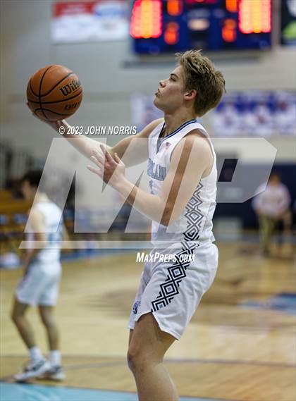 Thumbnail 1 in Churubusco @ Woodlan photogallery.