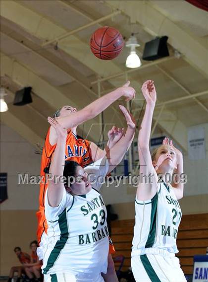 Thumbnail 2 in Santa Barbara vs. Chaminade photogallery.