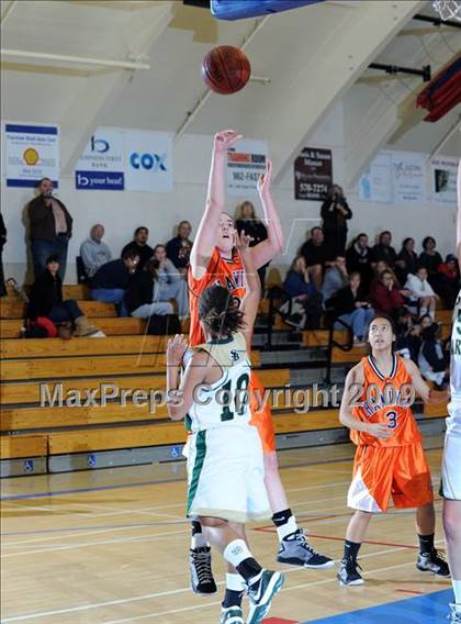 Thumbnail 2 in Santa Barbara vs. Chaminade photogallery.