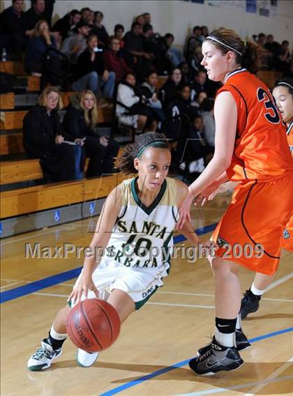 Thumbnail 3 in Santa Barbara vs. Chaminade photogallery.