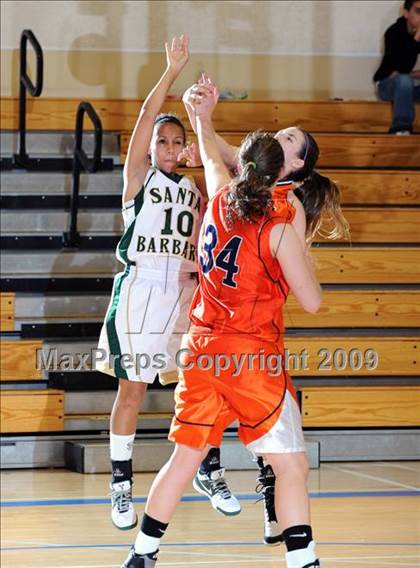 Thumbnail 1 in Santa Barbara vs. Chaminade photogallery.