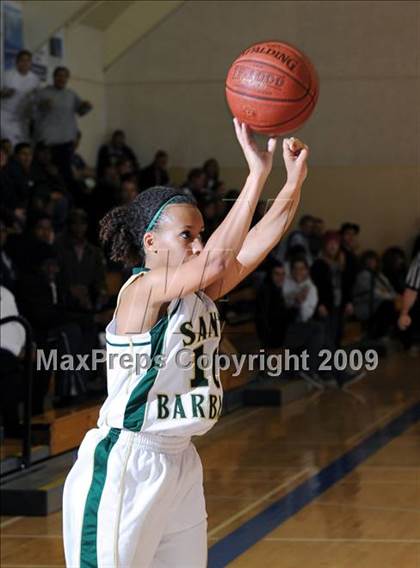 Thumbnail 2 in Santa Barbara vs. Chaminade photogallery.
