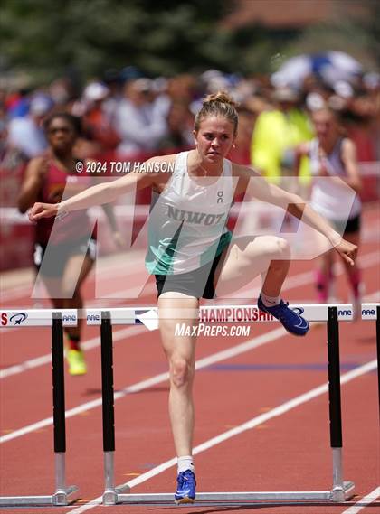 Thumbnail 3 in CHSAA Finals (Hurdles) photogallery.
