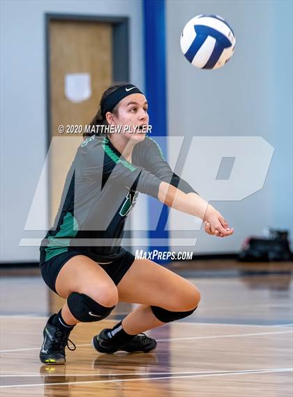 Thumbnail 1 in Greenfield vs Wayne Country Day (CPIC Conference Tournament Semifinal) photogallery.