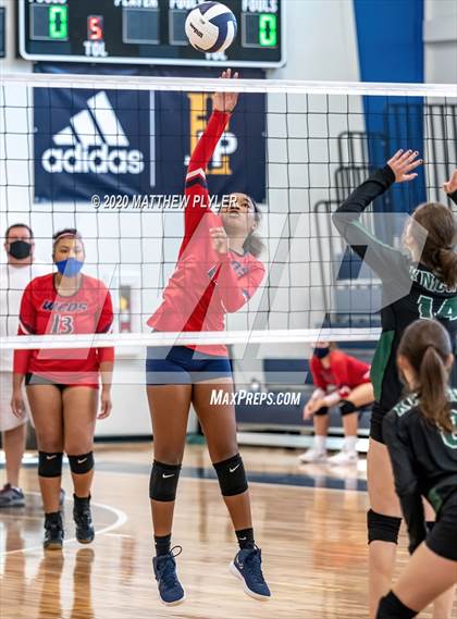 Thumbnail 1 in Greenfield vs Wayne Country Day (CPIC Conference Tournament Semifinal) photogallery.