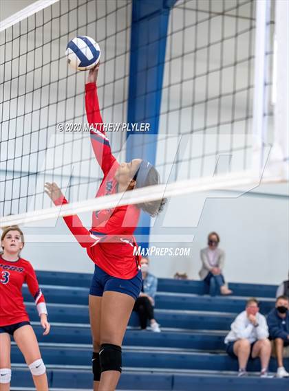 Thumbnail 3 in Greenfield vs Wayne Country Day (CPIC Conference Tournament Semifinal) photogallery.