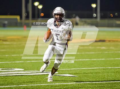 Thumbnail 1 in Floresville @ Southwest Legacy photogallery.