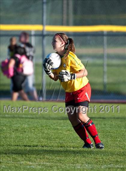 Thumbnail 2 in Montgomery @ Bingham (California vs. Utah) photogallery.