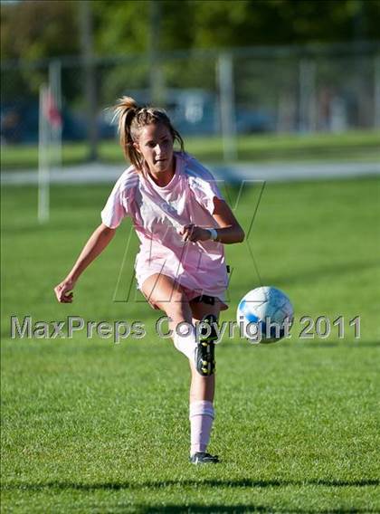 Thumbnail 1 in Montgomery @ Bingham (California vs. Utah) photogallery.