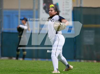 Thumbnail 3 in Notre Dame (SO) @ Sierra Canyon  photogallery.