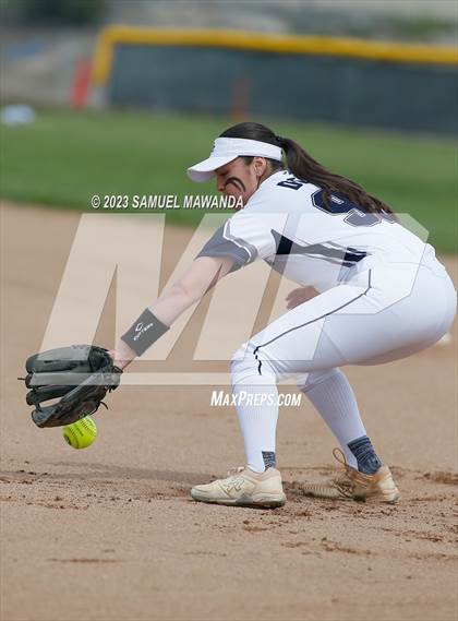 Thumbnail 1 in Notre Dame (SO) @ Sierra Canyon  photogallery.