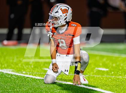 Thumbnail 2 in Weiss vs. La Porte (UIL 5A D1 Football Bi-District) photogallery.