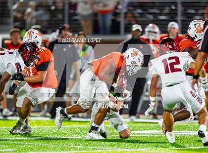 Thumbnail 3 in Weiss vs. La Porte (UIL 5A D1 Football Bi-District) photogallery.