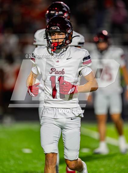 Thumbnail 1 in Weiss vs. La Porte (UIL Football 5A D1 Bi-District) photogallery.