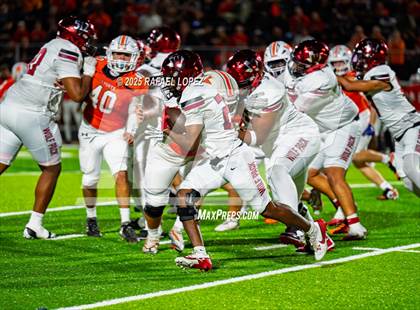 Thumbnail 3 in Weiss vs. La Porte (UIL 5A D1 Football Bi-District) photogallery.