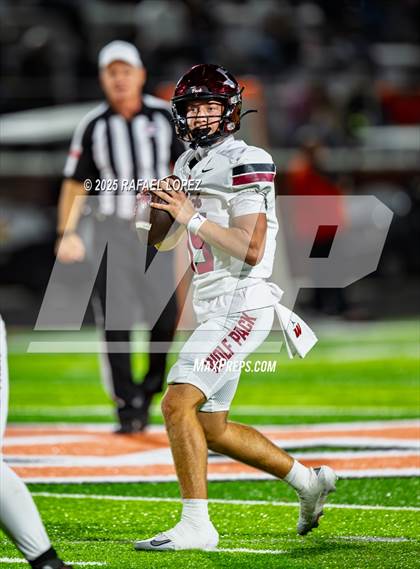 Thumbnail 1 in Weiss vs. La Porte (UIL 5A D1 Football Bi-District) photogallery.