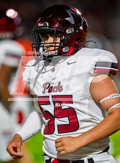 Thumbnail 3 in Weiss vs. La Porte (UIL Football 5A D1 Bi-District) photogallery.