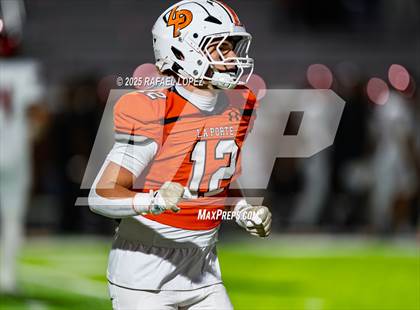 Thumbnail 1 in Weiss vs. La Porte (UIL Football 5A D1 Bi-District) photogallery.