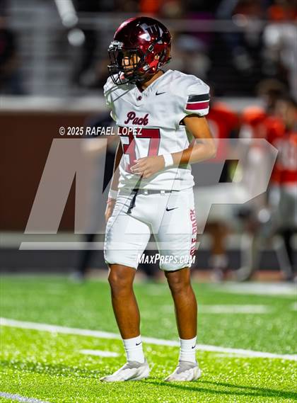 Thumbnail 2 in Weiss vs. La Porte (UIL Football 5A D1 Bi-District) photogallery.