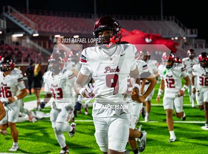 Thumbnail 3 in Weiss vs. La Porte (UIL 5A D1 Football Bi-District) photogallery.