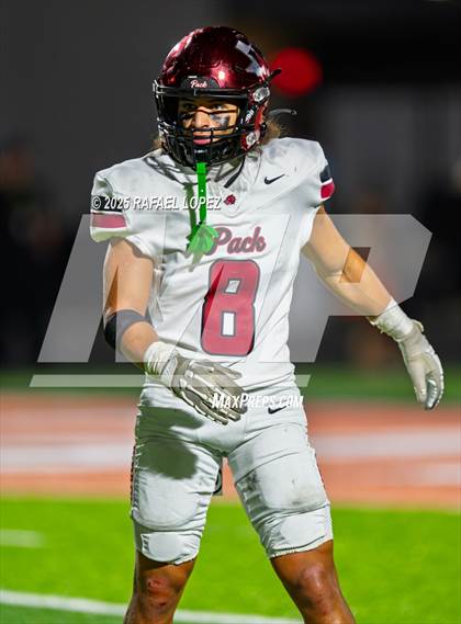 Thumbnail 1 in Weiss vs. La Porte (UIL Football 5A D1 Bi-District) photogallery.