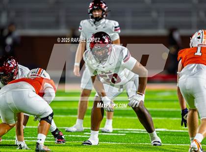 Thumbnail 1 in Weiss vs. La Porte (UIL 5A D1 Football Bi-District) photogallery.