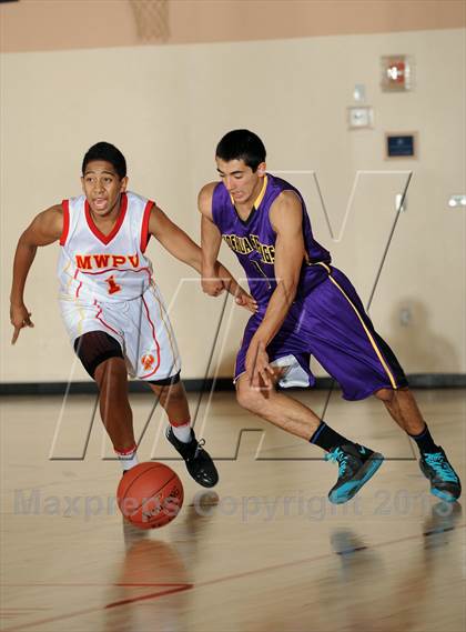 Thumbnail 1 in Joshua Springs vs. Marywood-Palm Valley (MaxPreps Holiday Classic) photogallery.