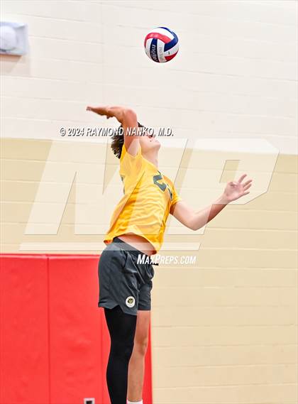 Thumbnail 1 in St. Xavier vs. Franklin Central photogallery.