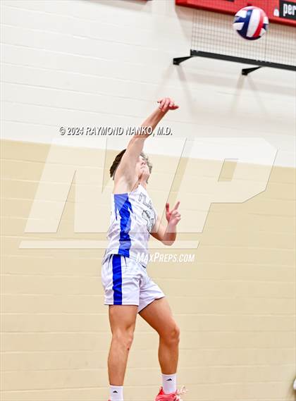 Thumbnail 3 in St. Xavier vs. Franklin Central photogallery.