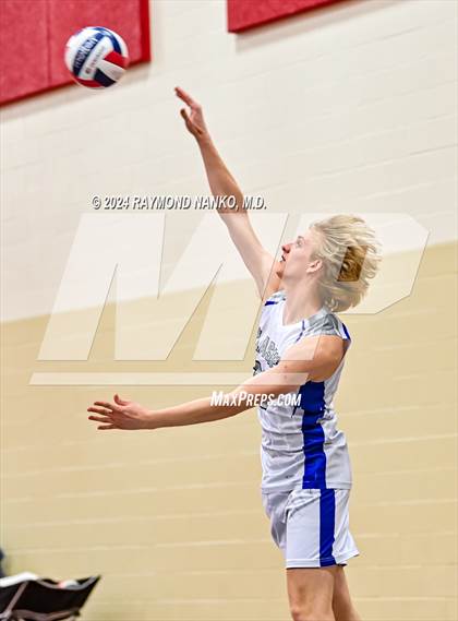 Thumbnail 3 in St. Xavier vs. Franklin Central photogallery.
