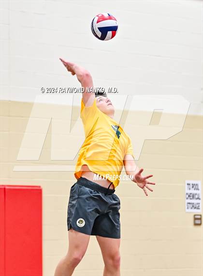 Thumbnail 3 in St. Xavier vs. Franklin Central photogallery.