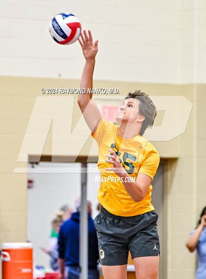 Thumbnail 3 in St. Xavier vs. Franklin Central photogallery.