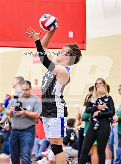 Thumbnail 3 in St. Xavier vs. Franklin Central photogallery.