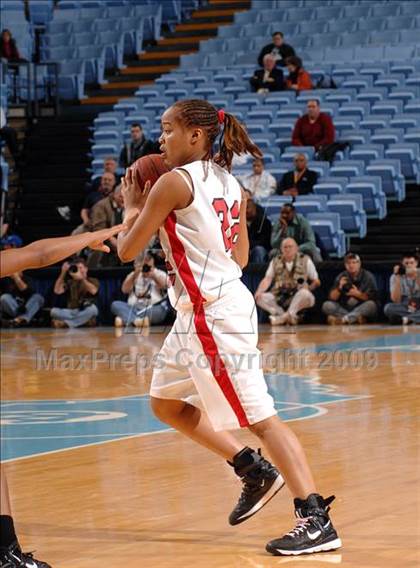 Thumbnail 2 in Salisbury vs. Graham (NCHSAA 2A Final) photogallery.