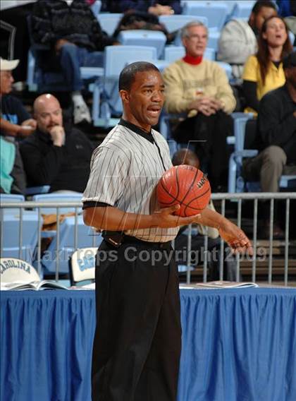 Thumbnail 1 in Salisbury vs. Graham (NCHSAA 2A Final) photogallery.