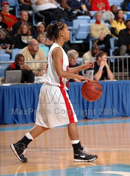 Thumbnail 3 in Salisbury vs. Graham (NCHSAA 2A Final) photogallery.