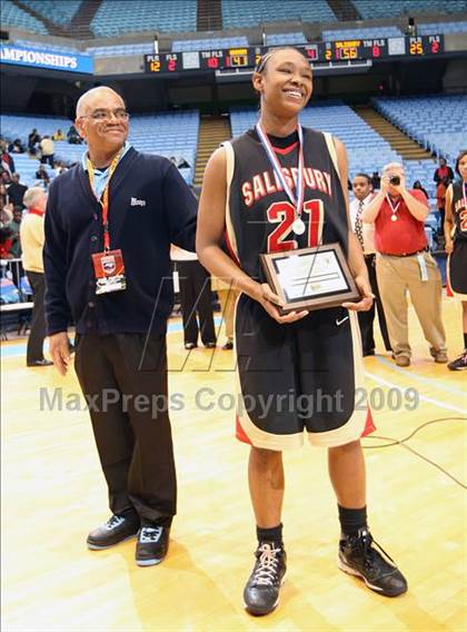 Thumbnail 3 in Salisbury vs. Graham (NCHSAA 2A Final) photogallery.